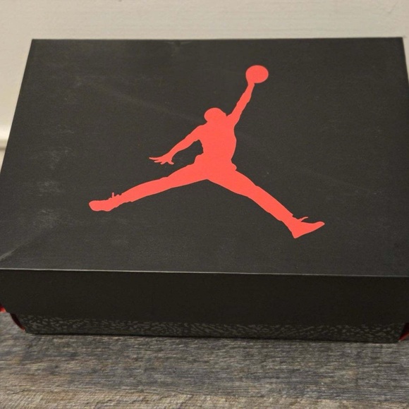 Brand New Jordan 3s - Picture 3 of 6